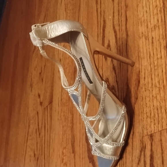 Caparros Silver Strappy Women's Shoes - Picture 2 of 5